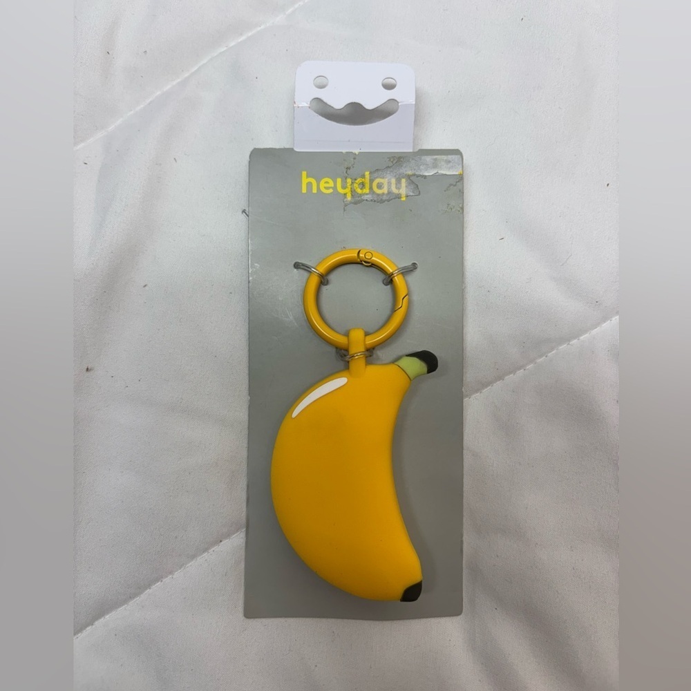 NWT Heyday Banana Keychain Apple AirTag Holder clip